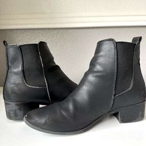 Qupid Repeat Booties | Chelsea Ankle Boots for Women with Low Heel